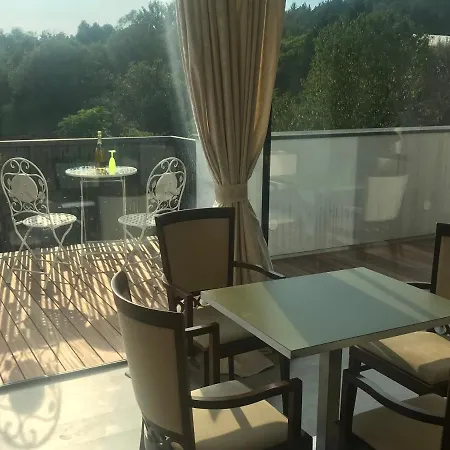 M M Luxury Bed & Breakfast *