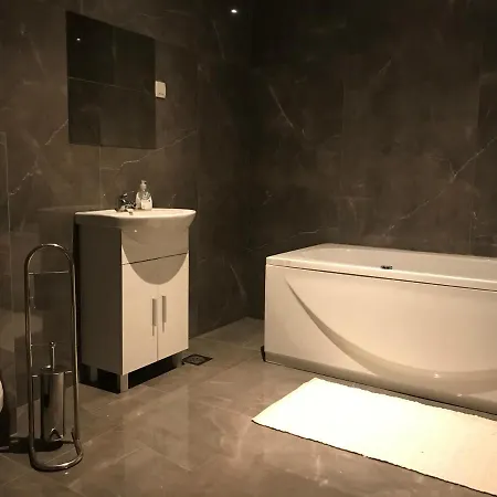 M M Luxury