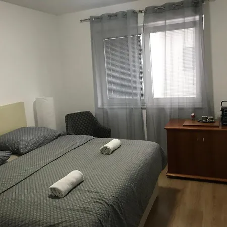 M M Luxury Bed & Breakfast *